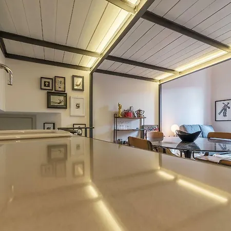شقة San Teodoro Modern Loft *