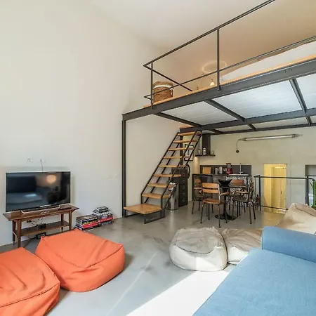 San Teodoro Modern Loft Daire *